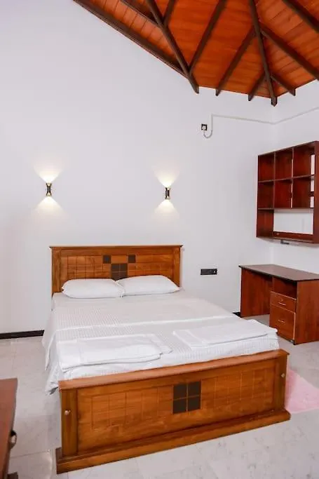 Charming Home Near The Beach Negombo Nyaraló