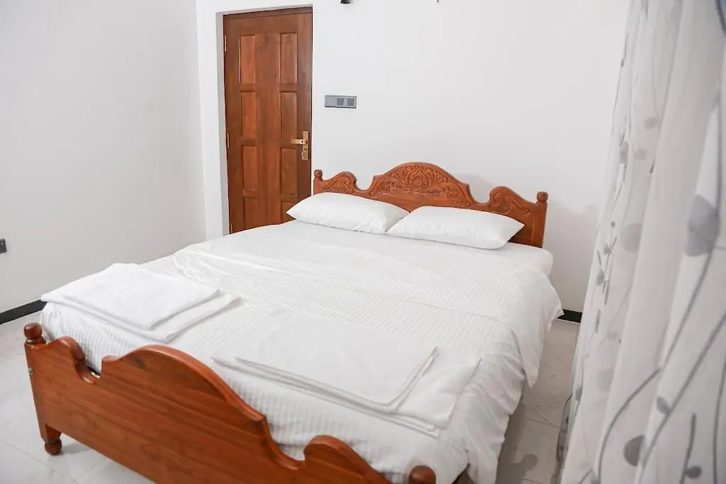 Nyaraló Charming Home Near The Beach Negombo