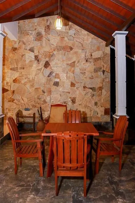 Charming Home Near The Beach Negombo Nyaraló