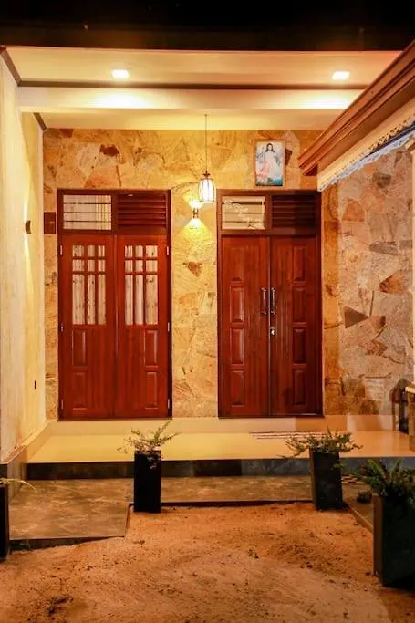 Charming Home Near The Beach Negombo Srí Lanka